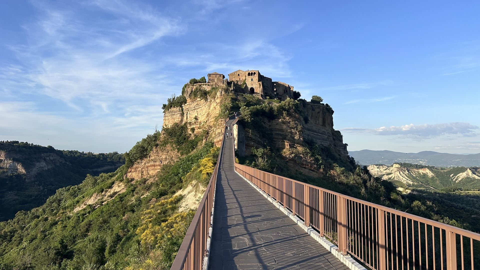 Civita di Bagnoregio — il ponte